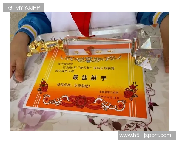 激情四溢的绿茵场上足球主题歌曲唤醒梦想与团结的旋律