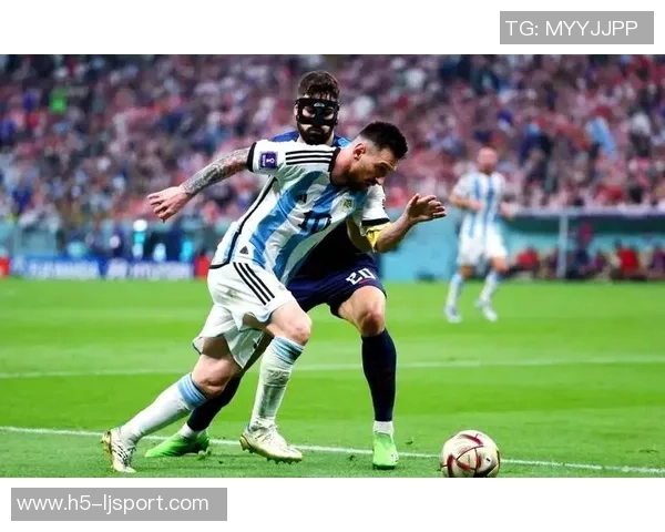 美国男子足球队奋勇争先力争世界杯荣耀展现团队精神与拼搏意志